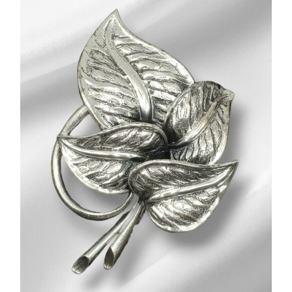 Tortolani Leaf Brooch Layered Leaves Silver Tone Pin Botanical Cluster 3.5" MCM - Picture 1 of 10